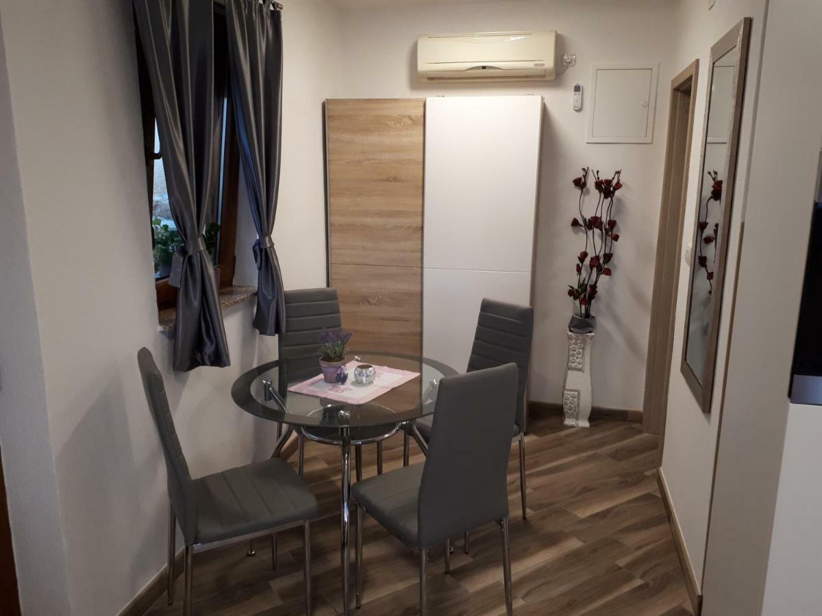 Apartment Dujica Senj  Esterno foto