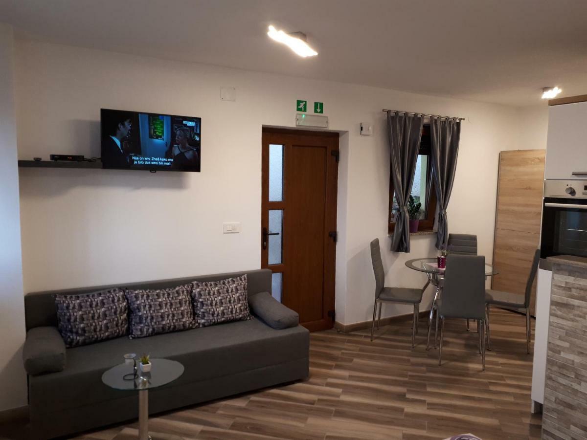 Apartment Dujica Senj  Esterno foto